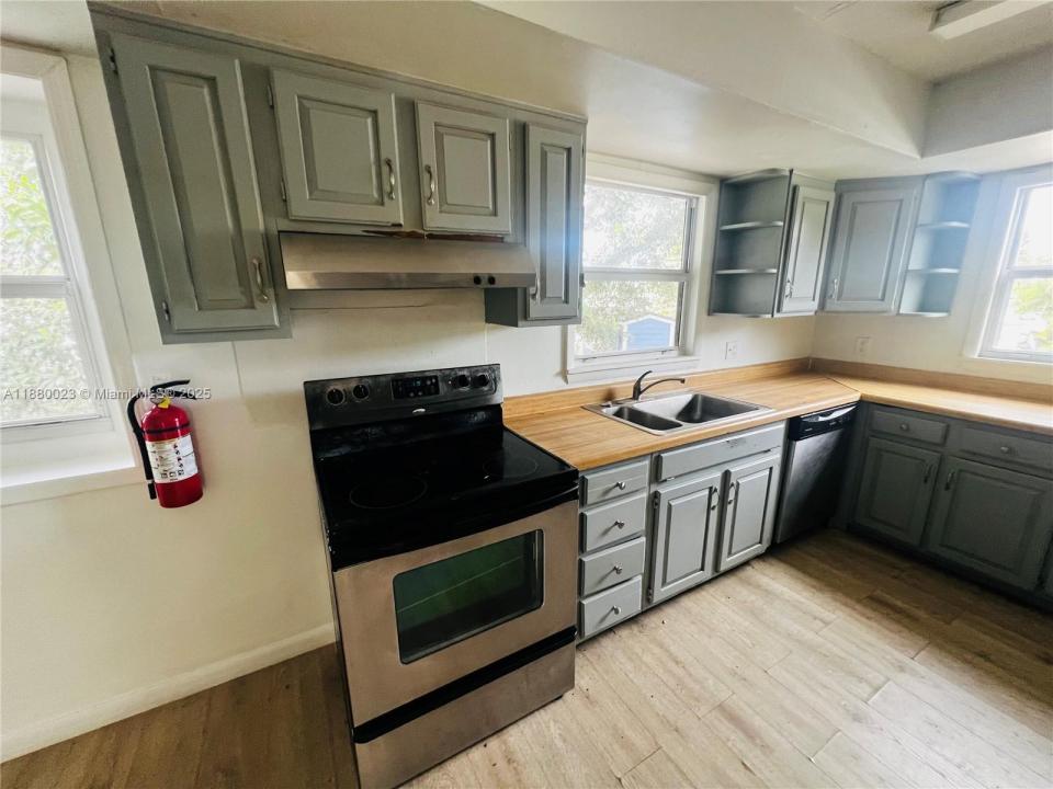 2655 SE Carroll St 8, Stuart, Florida 34997, USA