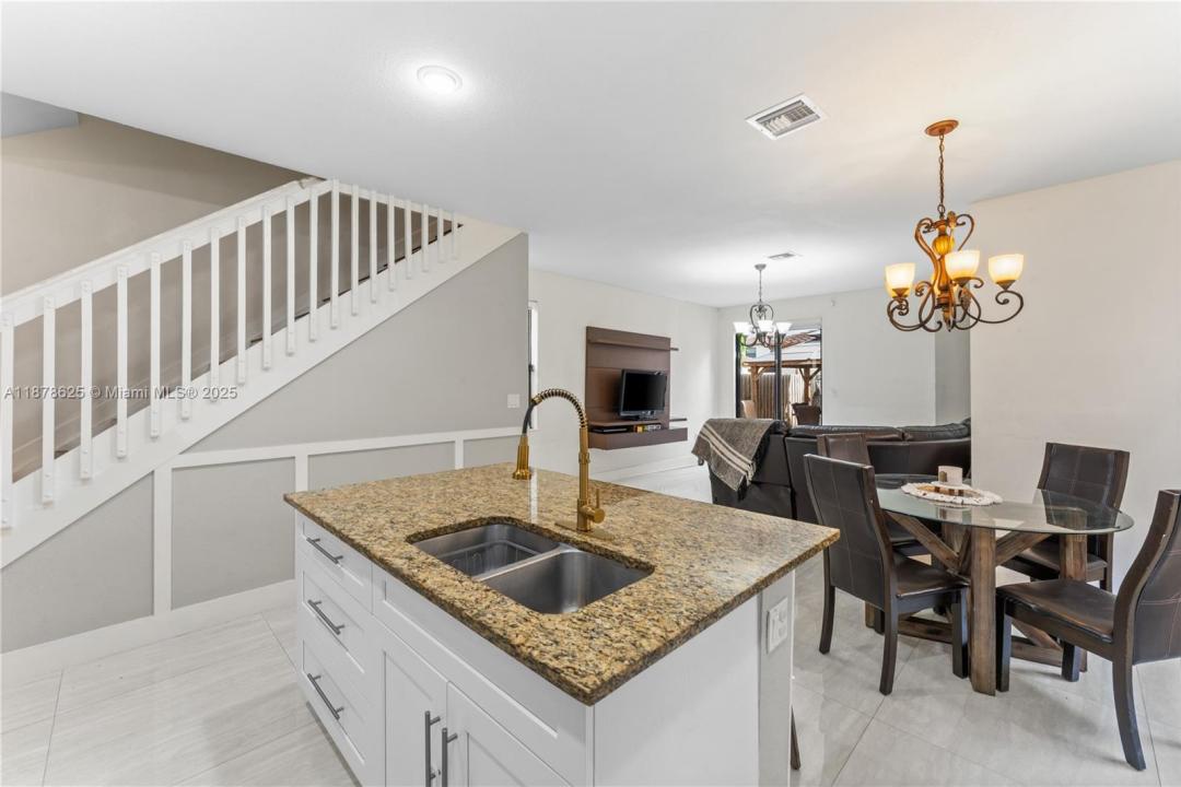 3754 NE 2nd St, Homestead, Florida 33033