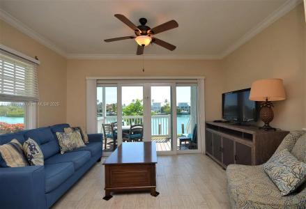 7046 Harbor Village Dr 0, Duck, Floryda 33050, USA
