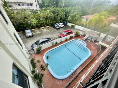 1600 S Le Jeune Rd 16, Coral Gables, Florida 33134, USA