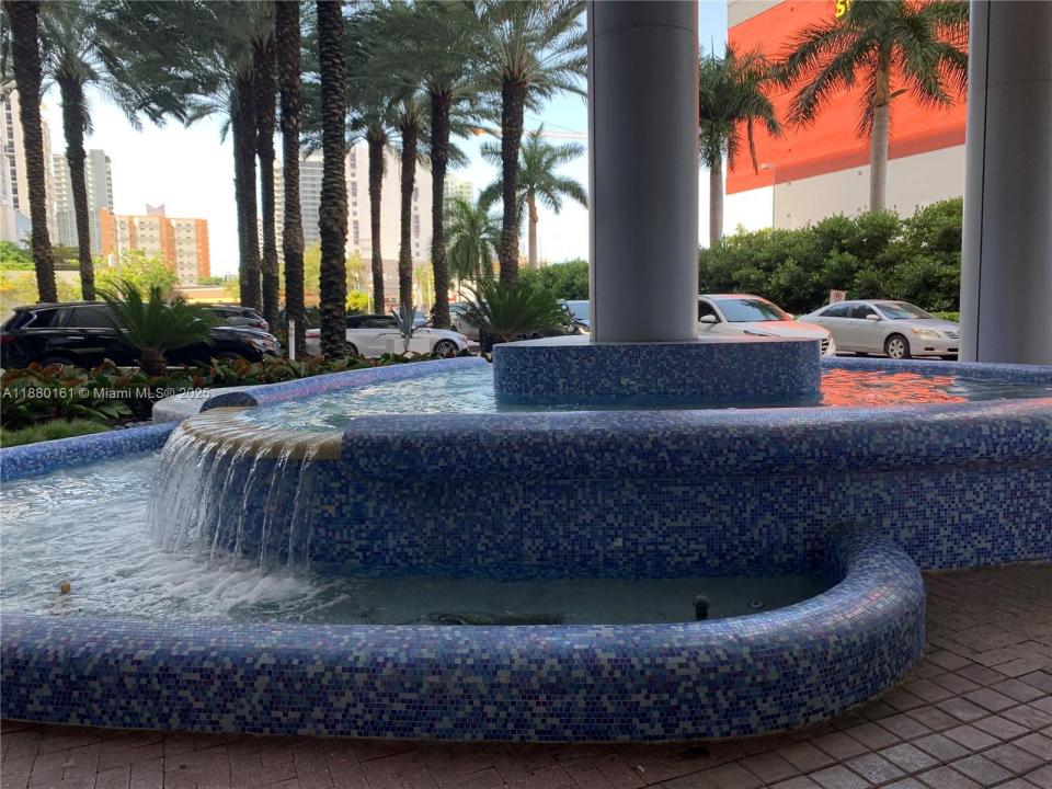 185 SW 7th St 1606, Miami, フロリダ 33130, アメリカ合衆国