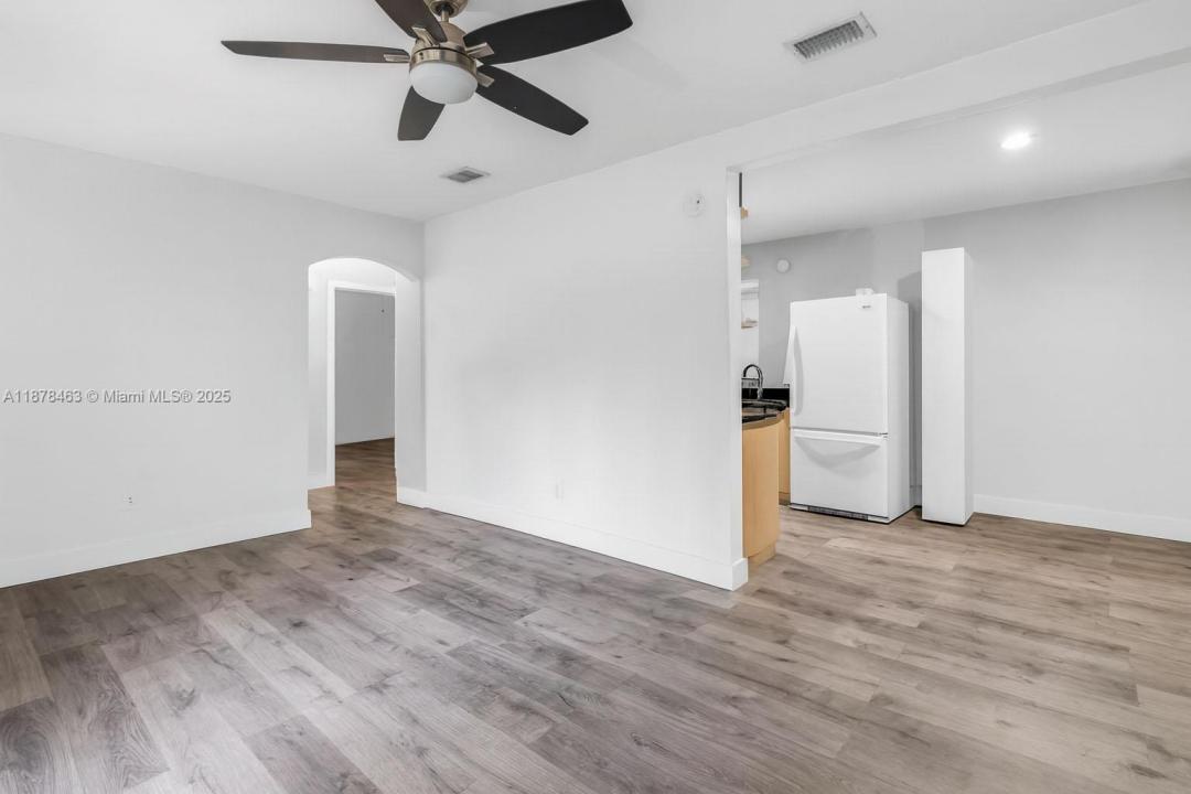 580 SE 2nd St, Hialeah, Florida 33010, Estados Unidos