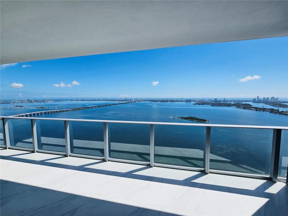 700 NE 24 ST 4805, Miami, Flórida 33137, Estados Unidos