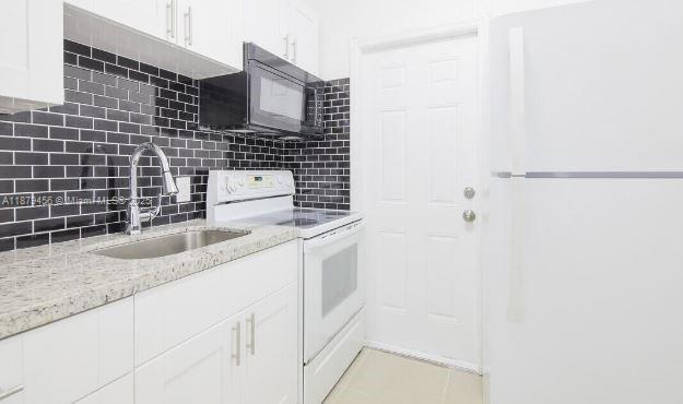 309 Phippen Waiters Rd 1, Dania Beach, Florida 33004, Amerika Birleşik Devletleri