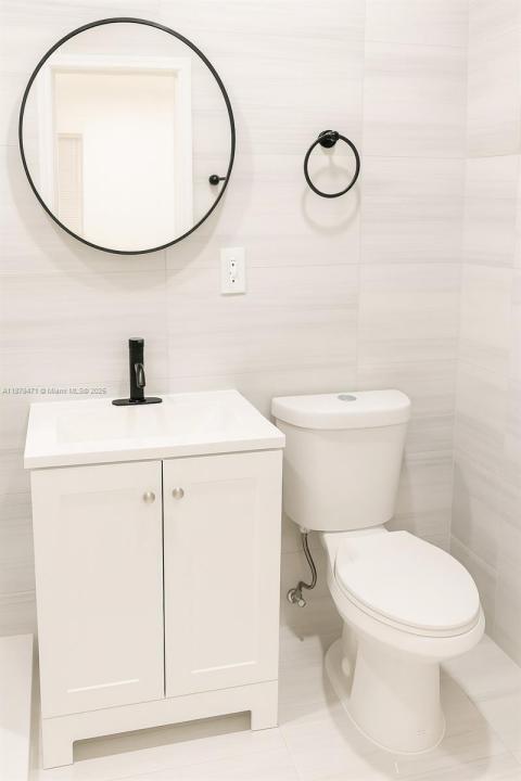 1046 Foster Rd 1, Hallandale Beach, פלורידה 33009, ארצות הברית של אמריקה 