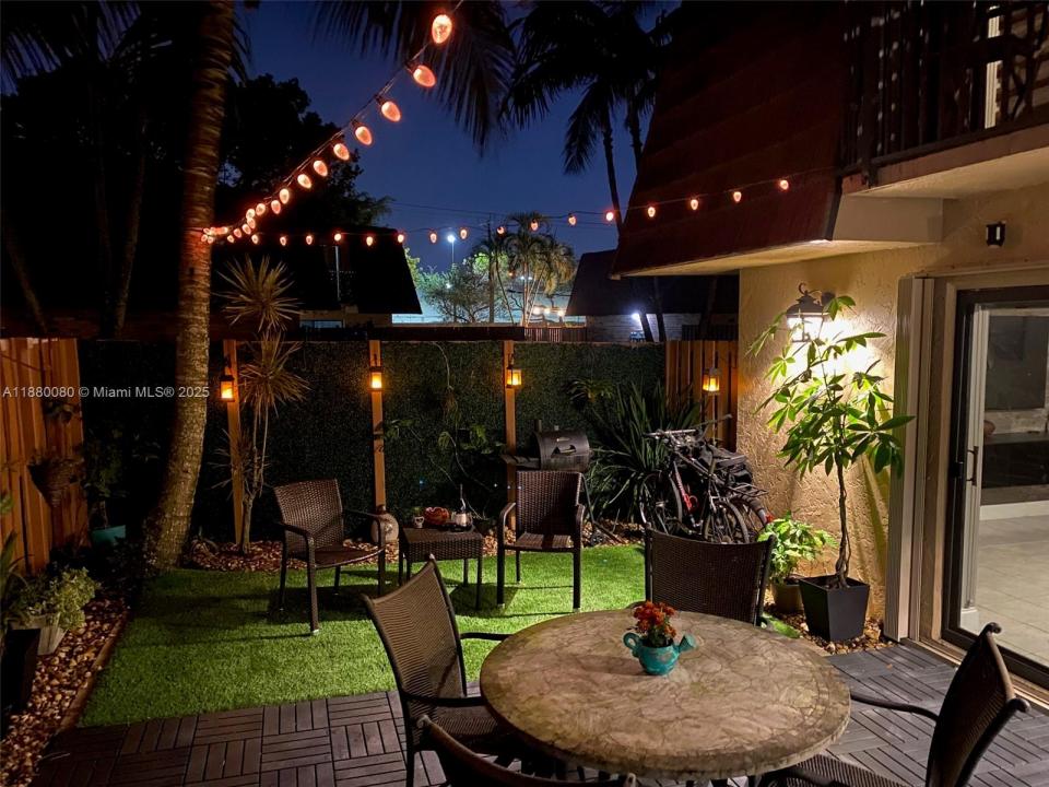 2551 Lakeview Ct, Cooper City, פלורידה 33026, ארצות הברית של אמריקה 
