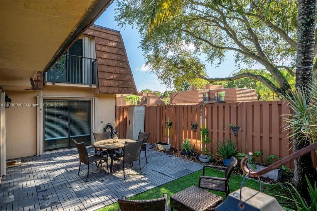 2551 Lakeview Ct, Cooper City, פלורידה 33026, ארצות הברית של אמריקה 