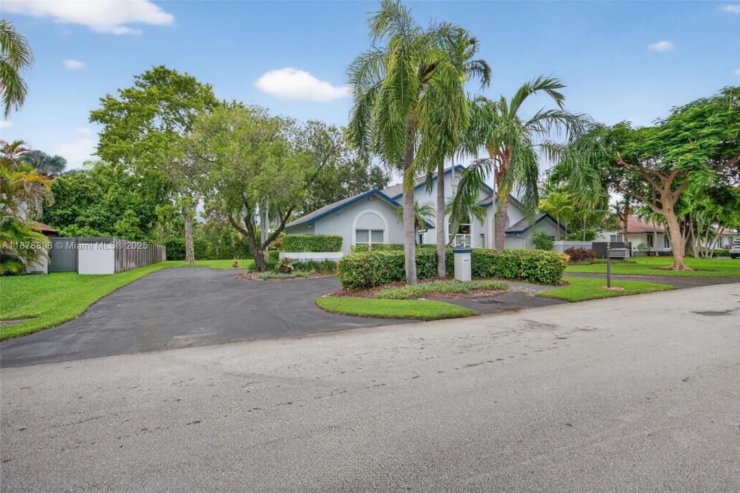 8091 SW 188th St, Cutler Bay, Florida 33157