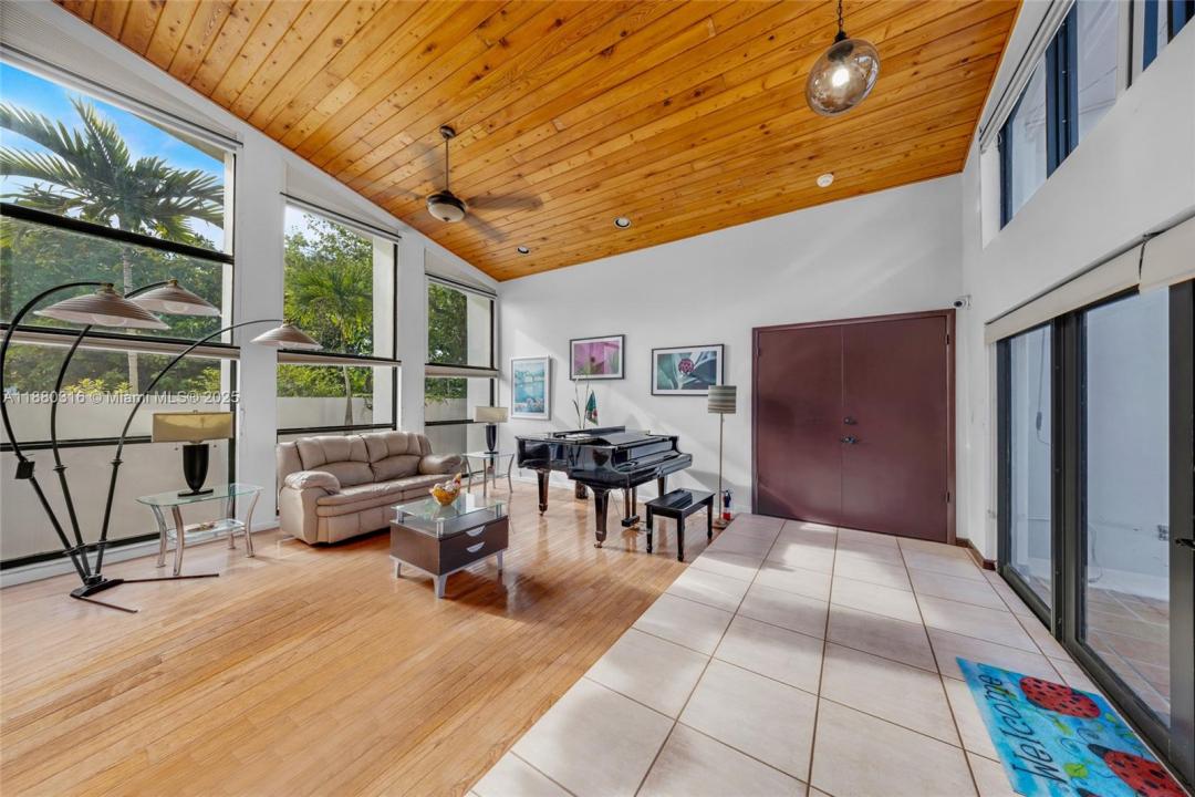 10204 SW 96th Ct, Miami, Florida 33176, USA