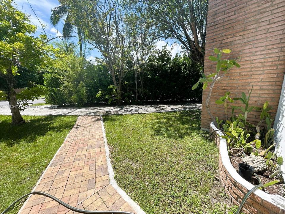 6395 SW 42nd Ter 1, South Miami, 佛罗里达州 33155, 美国