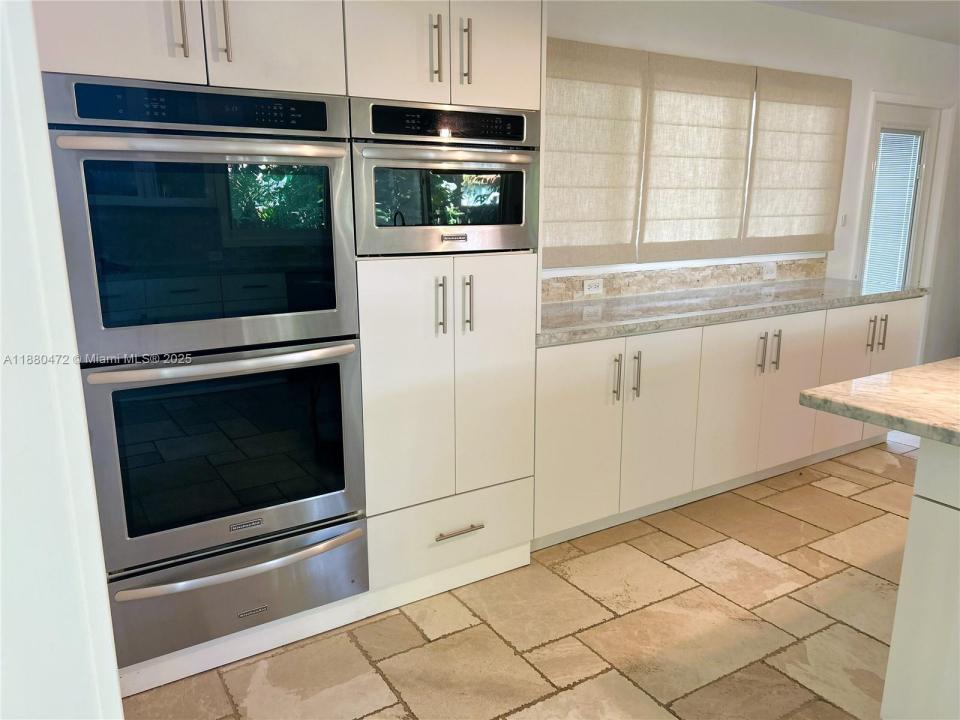 6395 SW 42nd Ter 1, South Miami, 佛罗里达州 33155, 美国