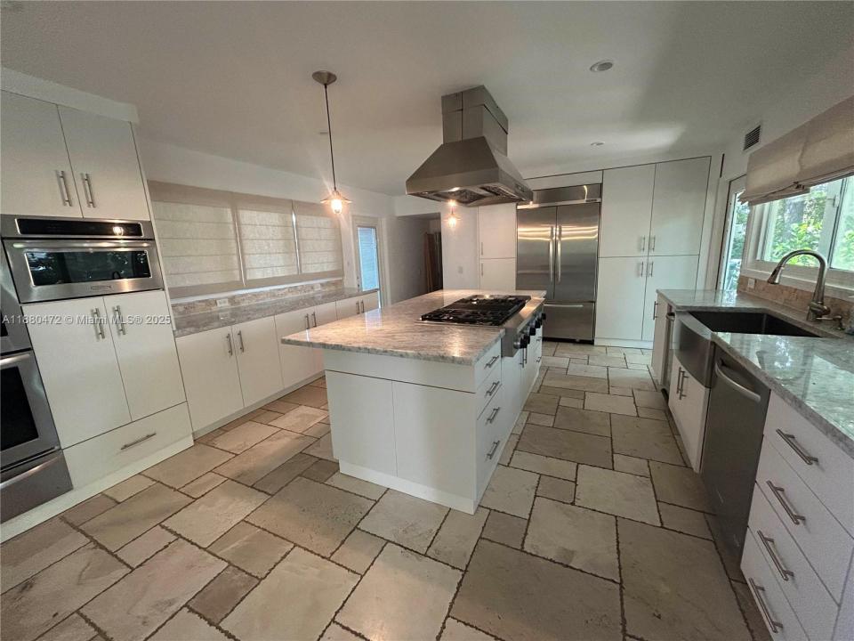 6395 SW 42nd Ter 1, South Miami, 佛罗里达州 33155, 美国
