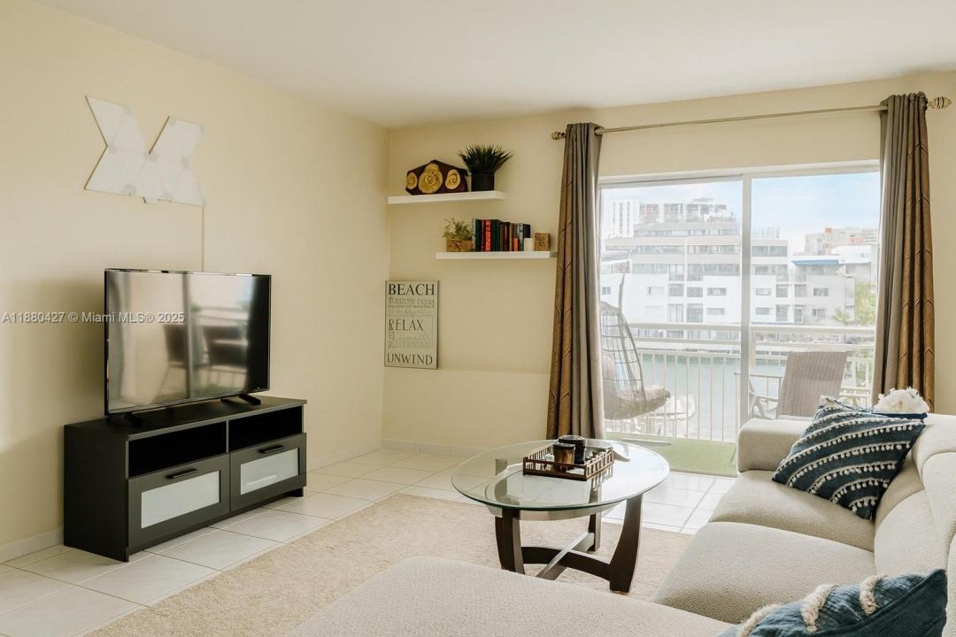 400 Kings Point Dr 327, Sunny Isles Beach, Flórida 33160, Estados Unidos