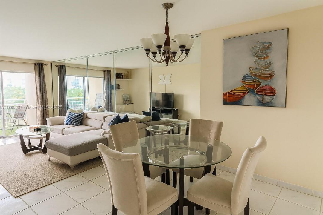 400 Kings Point Dr 327, Sunny Isles Beach, Flórida 33160, Estados Unidos