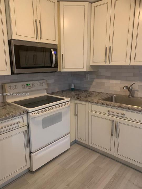 1830 SW 81st Ave 4305, North Lauderdale, Florida 33068