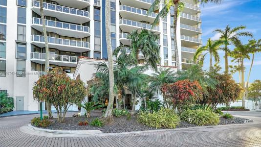 3598 Yacht Club Dr 1901, Aventura, Florida 33180, USA