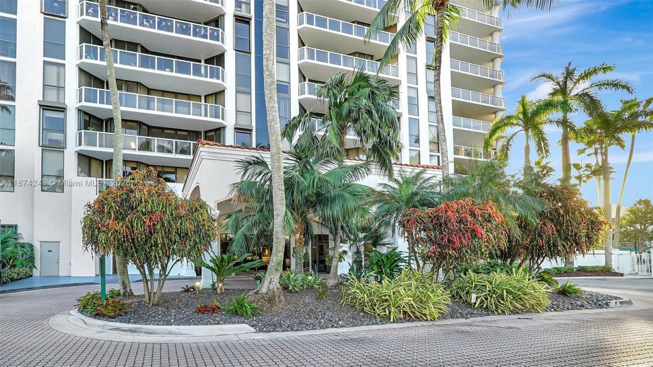3598 Yacht Club Dr 1901, Aventura, Florida 33180
