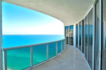 17201 Collins Ave 4002, Sunny Isles Beach, Florida 33160, USA