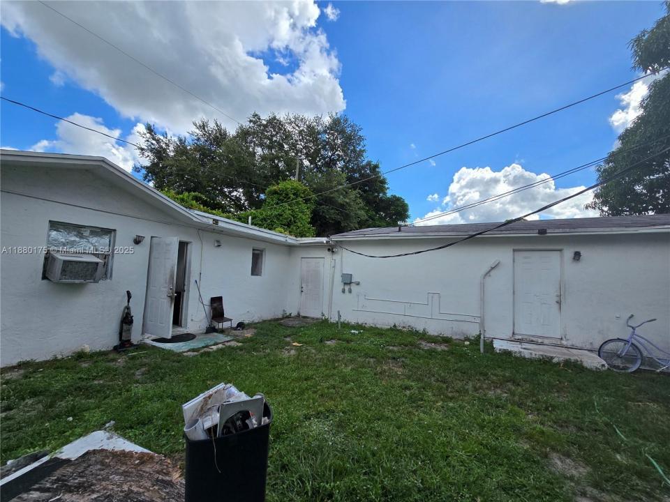 1817 NW 90th St, Miami, 佛罗里达州 33147, 美国