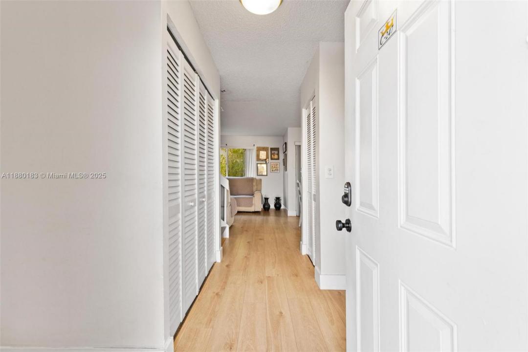 6235 Kendale Lakes Cir 247, Miami, Floride 33183, États-Unis