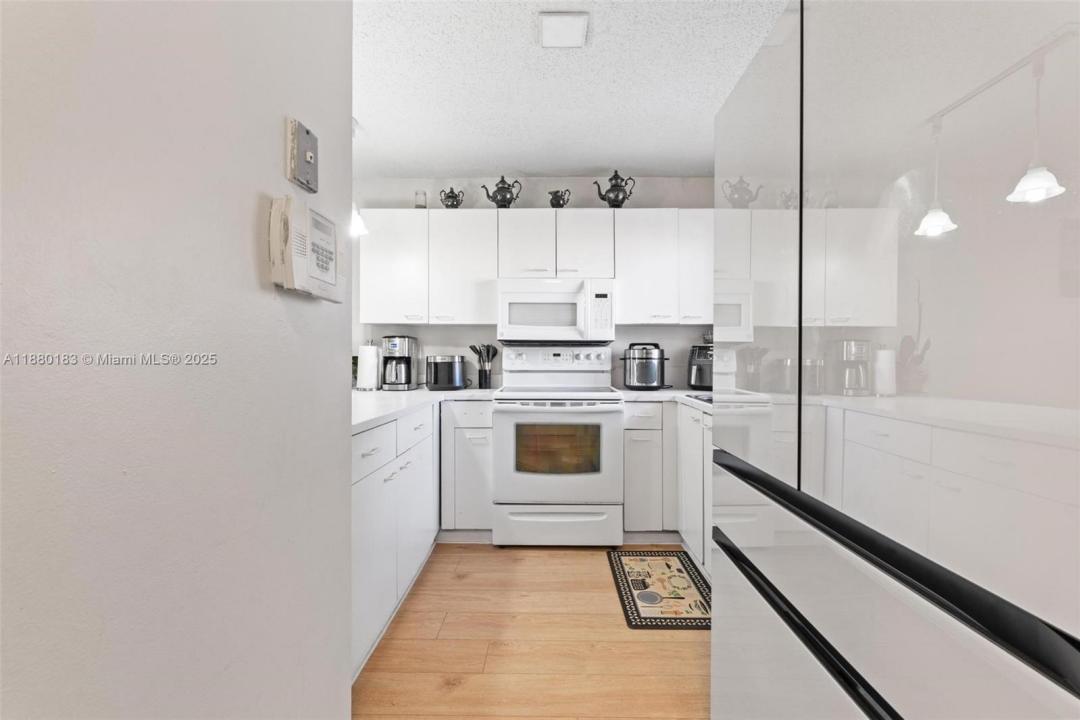 6235 Kendale Lakes Cir 247, Miami, Floride 33183, États-Unis