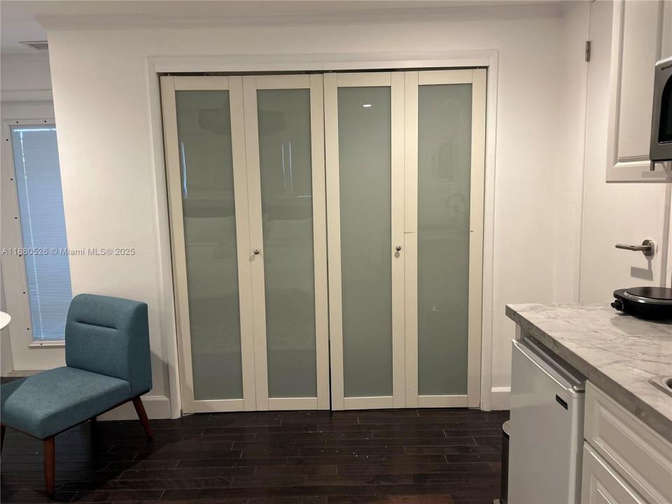 6395 SW 42nd Ter 2, South Miami, 佛罗里达州 33155, 美国