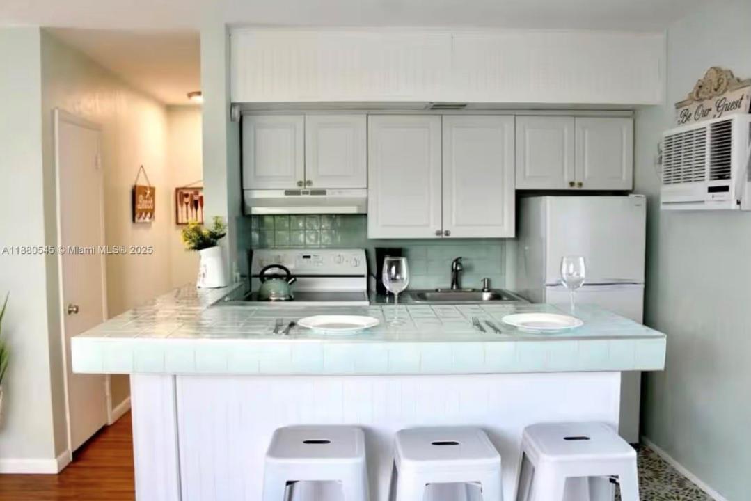 316 Walnut St 2, Hollywood, فلوريدا 33019, الولايات المتحدة