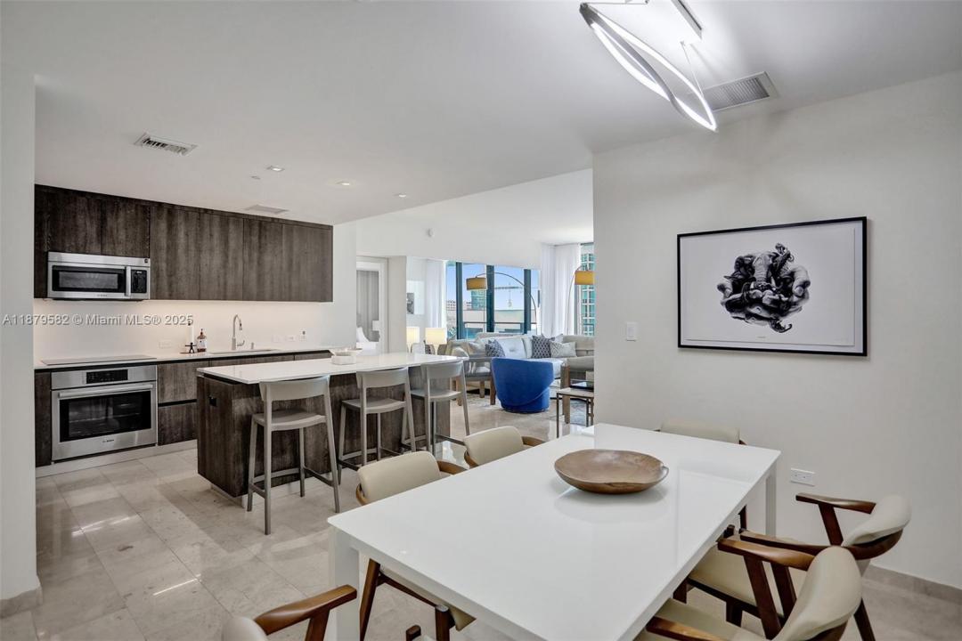 68 SE 6th St 907, Miami, Flórida 33131, Estados Unidos