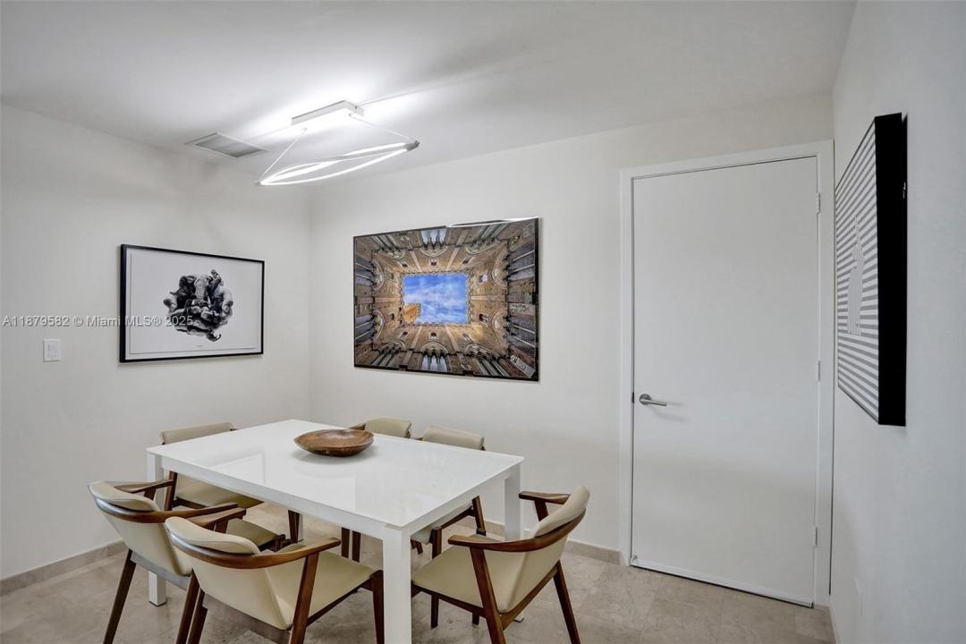 68 SE 6th St 907, Miami, Flórida 33131, Estados Unidos
