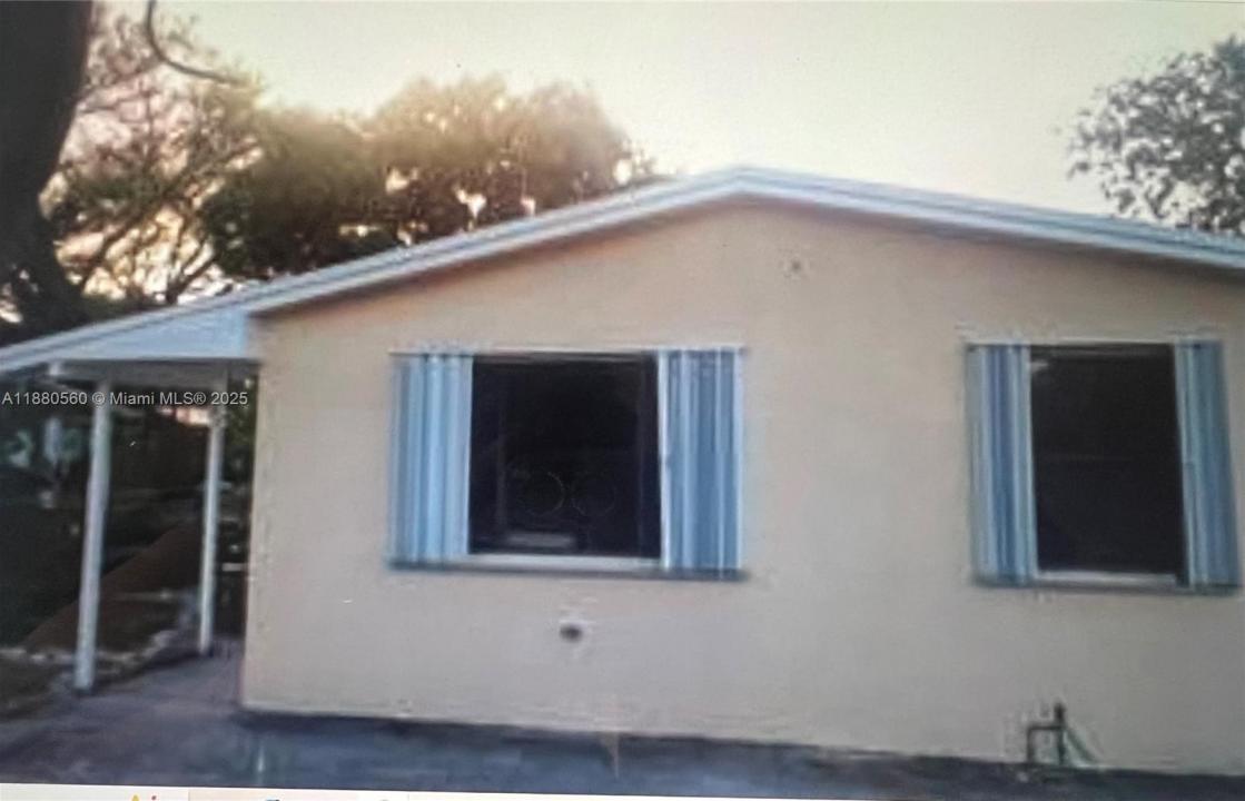 931 NW 34th Way, Lauderhill, פלורידה 33311, ארצות הברית של אמריקה 