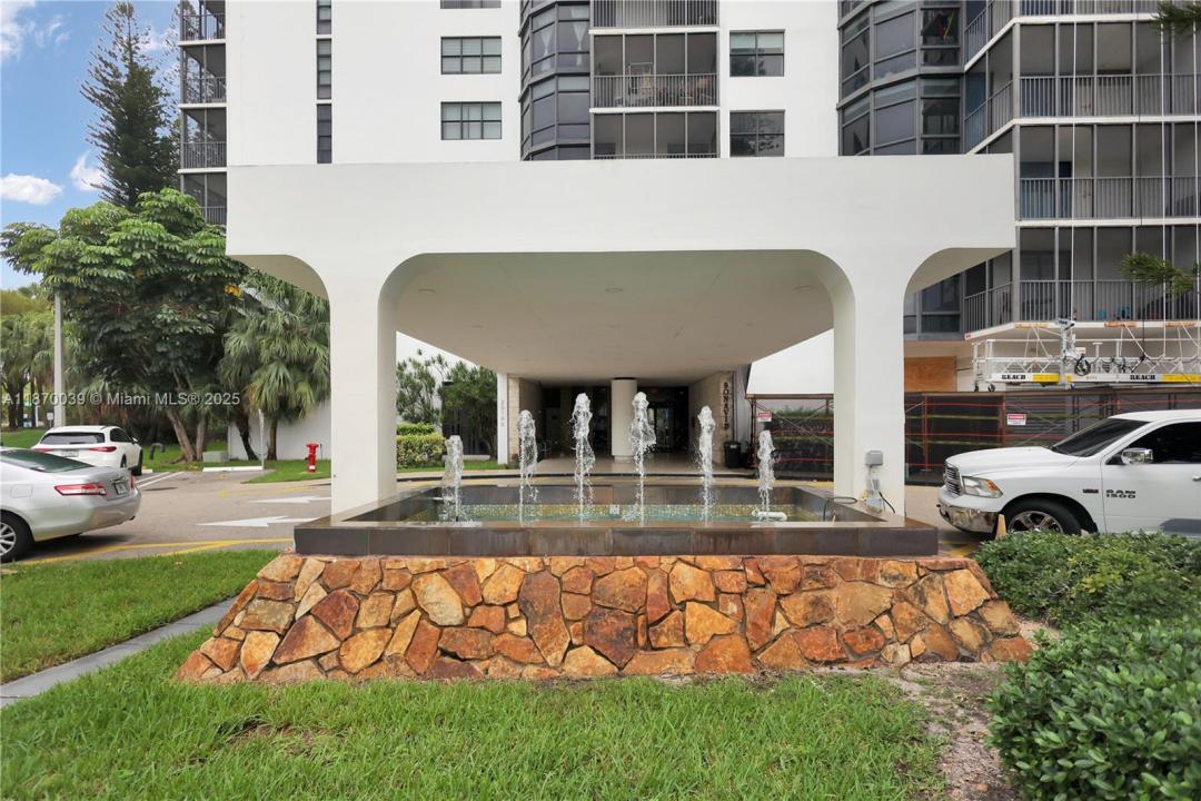 20100 W Country Club Dr 1704, Aventura, Florida 33180, Amerika Birleşik Devletleri