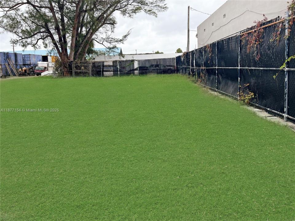 826 N Dixie Hwy, Hollywood, Florida 33020