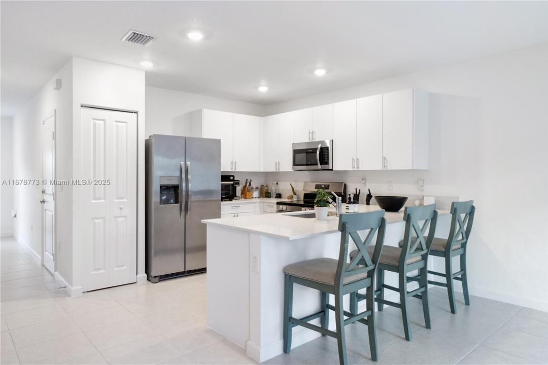 5025 SW 37th St, Pembroke Park, Florida 33023