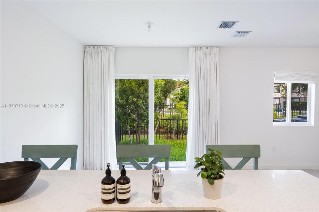 5025 SW 37th St, Pembroke Park, Florida 33023