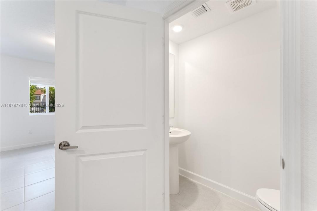 5025 SW 37th St, Pembroke Park, Florida 33023