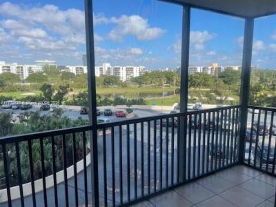 20301 W Country Club Dr 621, Aventura, Florida 33180, USA