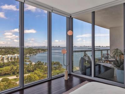 601 NE 36th St 1304, Miami, Florida 33137, USA