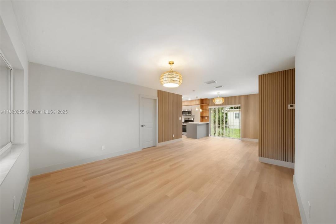 2350 NW 56th St, Miami, 佛罗里达州 33142, 美国