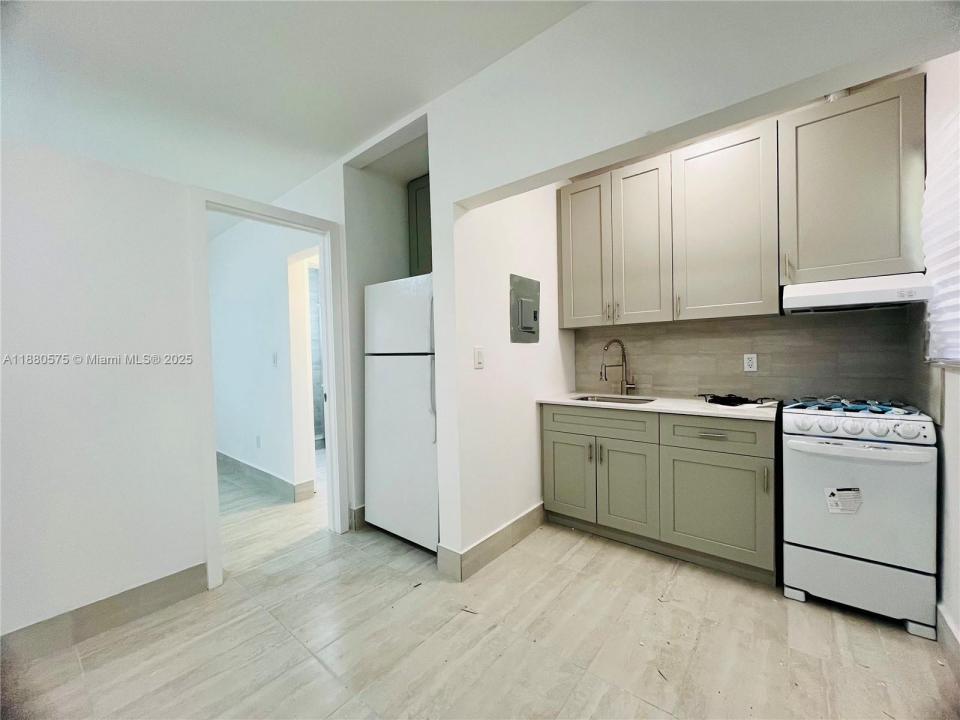 13390 NE 6th Ave 3, North Miami, Flórida 33161, Estados Unidos