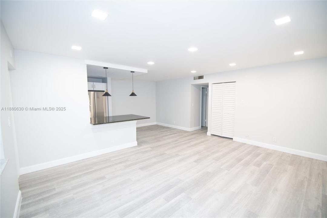 8704 NW 35th St 104, Coral Springs, 플로리다 33065, 미국