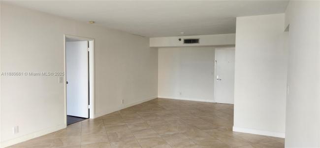 3300 NE 191st St 614, Aventura, Florida 33180, USA