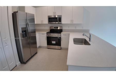 20675 NE 7th Pl, Miami, Florida 33179, USA