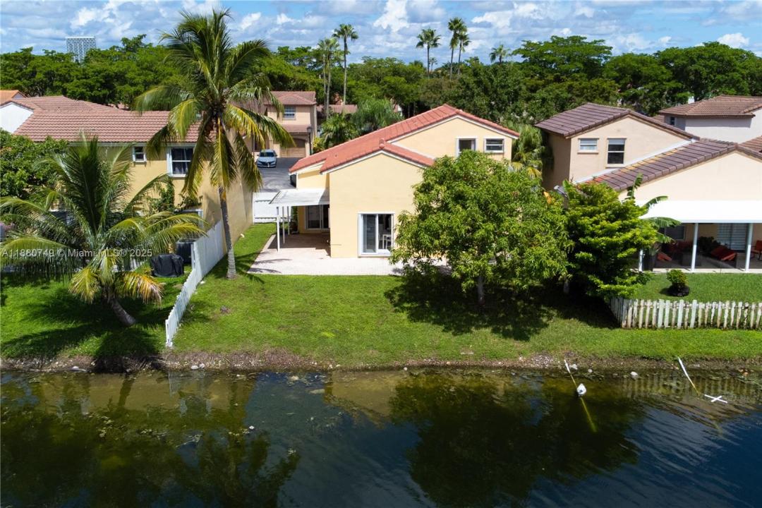 12640 NW 12th Ct, Sunrise, Florida 33323, USA