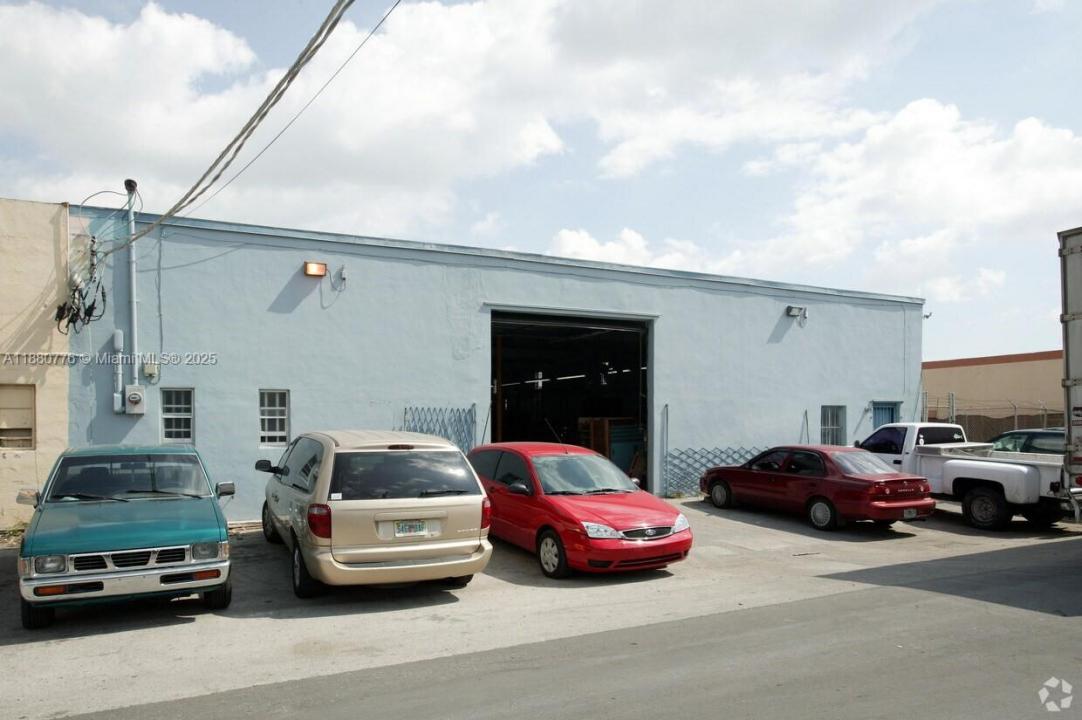 3671 NW 50th St, Hialeah, Floride 33142, États-Unis