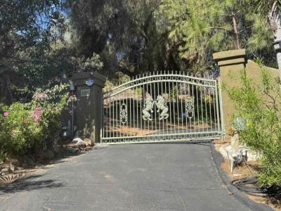 OLD CHASE AVENUE, El Cajon, California 92020