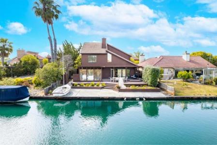 Santa Cruz Lane, Foster City, California 94404