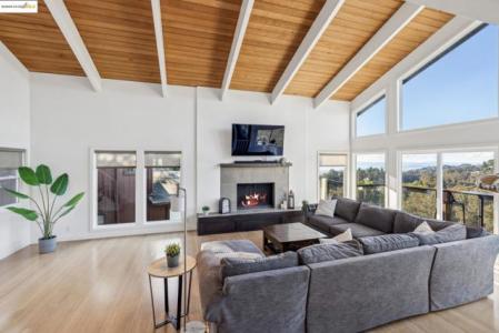 Villanova Dr, Oakland, Kaliforniya 94611, Amerika Birleşik Devletleri