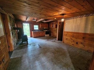 185 Burdickville Road, Charlestown, Rhode Island 02813, USA