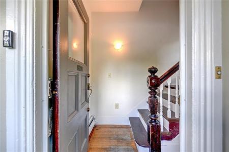 81 Irving Avenue 2, Providence, Rhode Island 02906, USA
