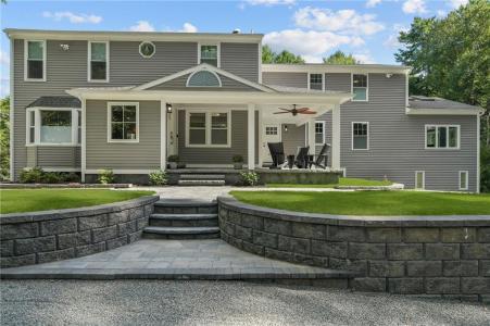 37 Dye Hill Road, Hopkinton, Rhode Island 02832, USA